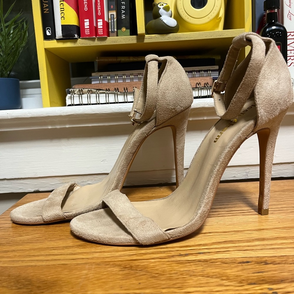 Women’s 6.5 heels